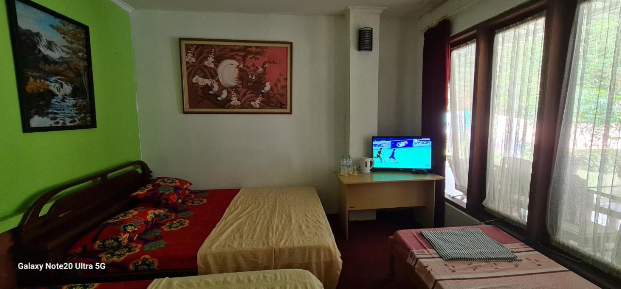Homestay Triniti Lembang Ngoại thất bức ảnh