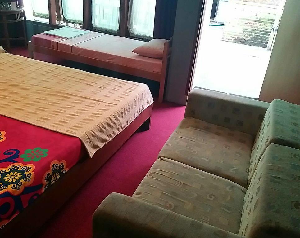 Homestay Triniti Lembang Ngoại thất bức ảnh