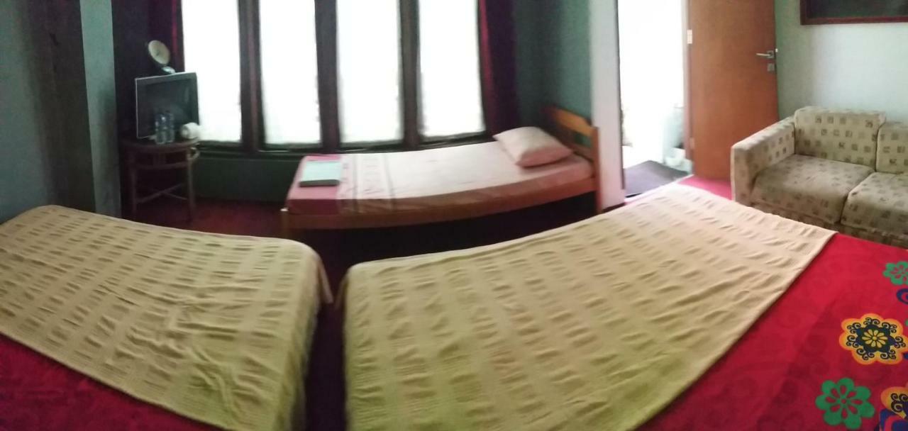 Homestay Triniti Lembang Ngoại thất bức ảnh